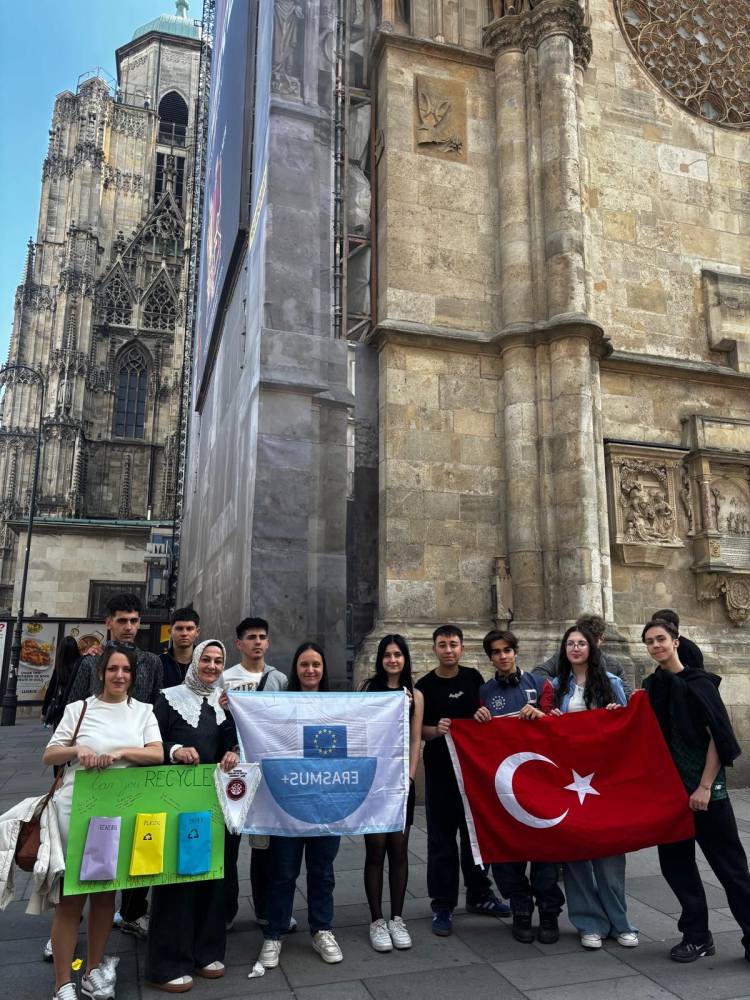 Yıldırım Ticaret MTAL öğrencileri Viyana’da AB Parlamentosu’nu ziyaret etti-Bursa Hayat-3