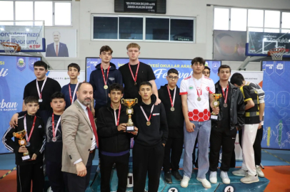 İnegöl’ün en hızlıları madalyalarını aldı