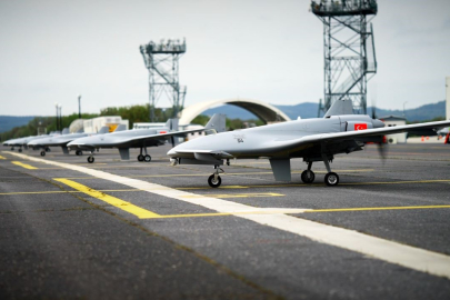 Baykar'ın yeni nesil platformları K2 kamikaze İHA ve Sivrisinek dolanan mühimmat sahaya çıktı
