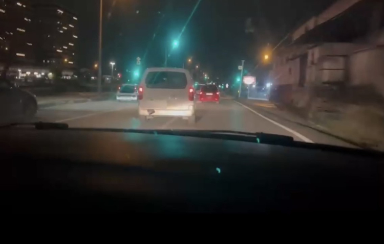 Bursa'da anahtarı üzerinde unutulan araç hırsızlara davetiye çıkardı! -Bursa Hayat-3