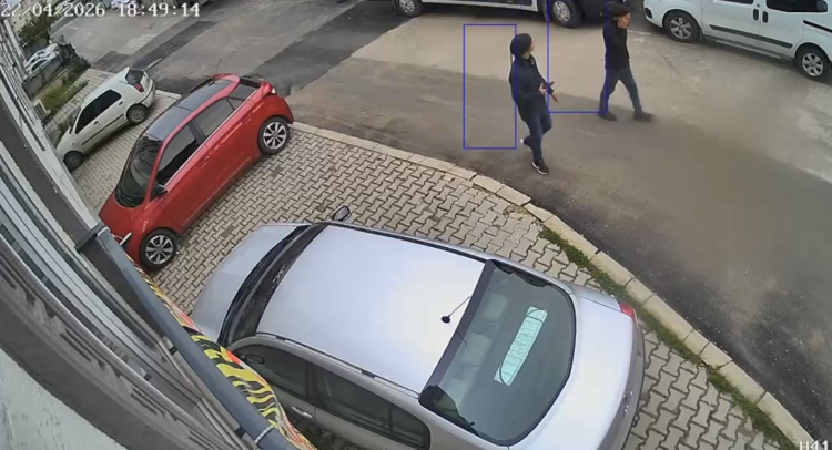 Bursa'da anahtarı üzerinde unutulan araç hırsızlara davetiye çıkardı! -Bursa Hayat-2