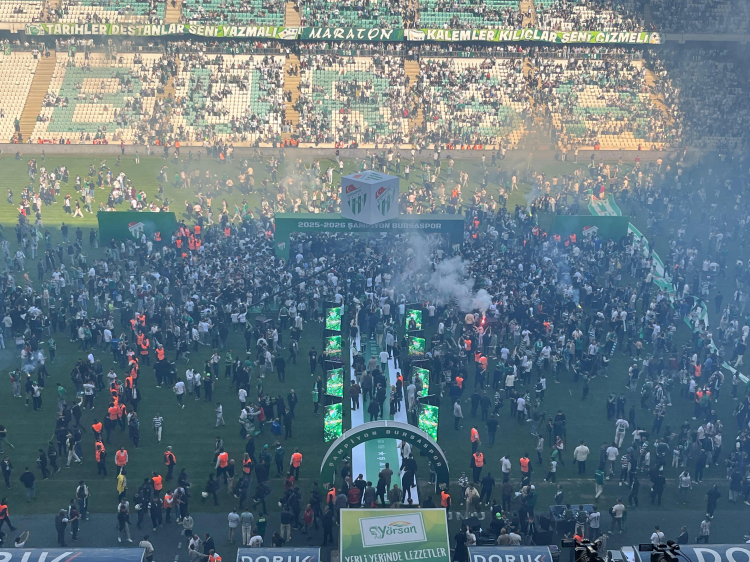 Bursaspor’dan muhteşem final: Şampiyonluk tüm kente yayıldı!-Bursa Hayat-3
