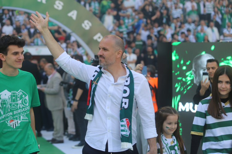 Bursaspor’dan muhteşem final: Şampiyonluk tüm kente yayıldı!-Bursa Hayat-4