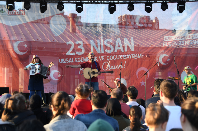 Çocuklar bayramın tadını Osmangazi’de doyasıya çıkardı -Bursa Hayat-2