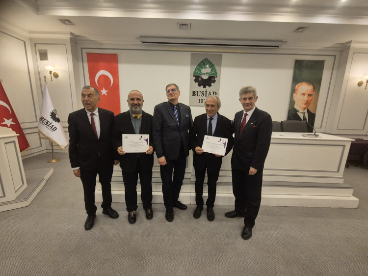 Düşüncenin kapıları Bursa’da aralandı -Bursa Hayat-2