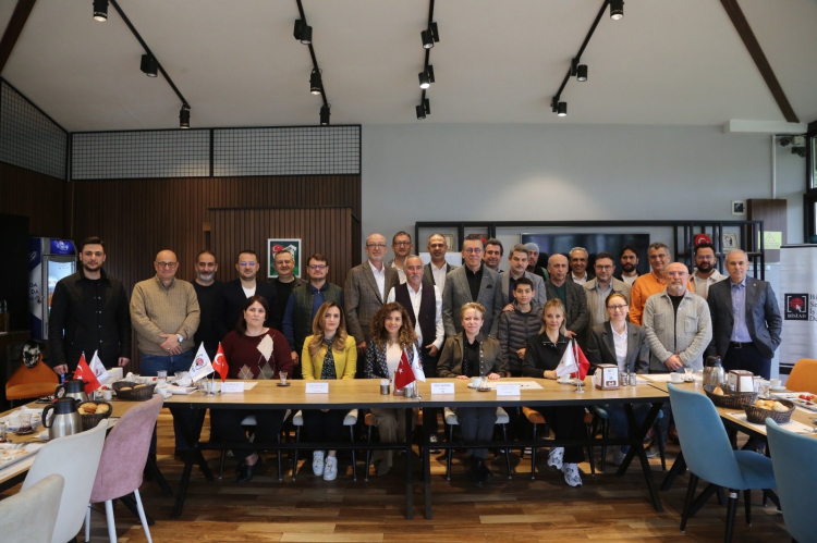 BİSİAD 30. yılında yeni döneme hazırlanıyor - Bursa Hayat Gazetesi-2