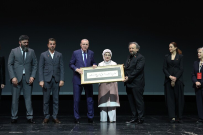 Cumhurbaşkanı Erdoğan, AKM’de düzenlenen dev galaya katıldı