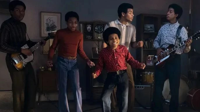 Dev bütçeli yapımları arkasında bıraktı