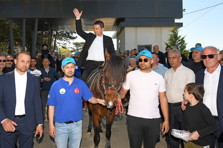 Rahvan at yarışları Bursa’da coşkuyu zirveye taşıdı - Bursa Hayat Gazetesi-4