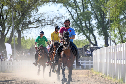 Rahvan at yarışları Bursa’da coşkuyu zirveye taşıdı