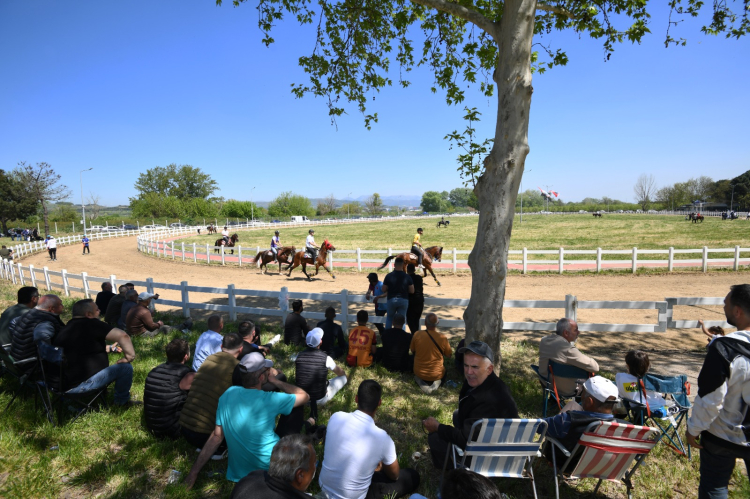 Rahvan at yarışları Bursa’da coşkuyu zirveye taşıdı - Bursa Hayat Gazetesi-3