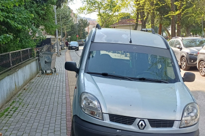 Bursa Osmangazi’de kaldırım işgali tartışması büyüyor!