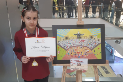 Gemlikli öğrencinin eseri Kent Meydanı AVM’de sergilendi