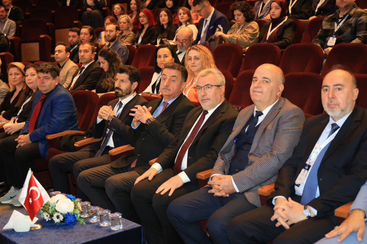 Bursa’da 200 akademisyen aynı kongrede buluştu - Bursa Hayat Gazetesi-2