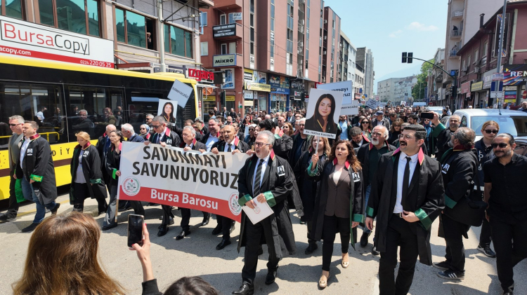 Bursa'da hukukçular öldürülen Hatice Kocaefe için ses yükseltti - Bursa Hayat Gazetesi-3