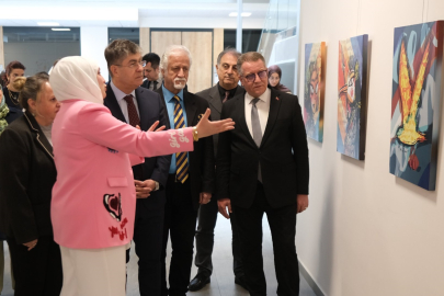 Bursa’da sanatseverleri zihinsel yolculuğa çıkaran sergi