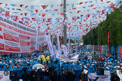 HAK-İŞ 1 Mayıs’ı Bursa’da kutladı: Emek ve adalet vurgusu