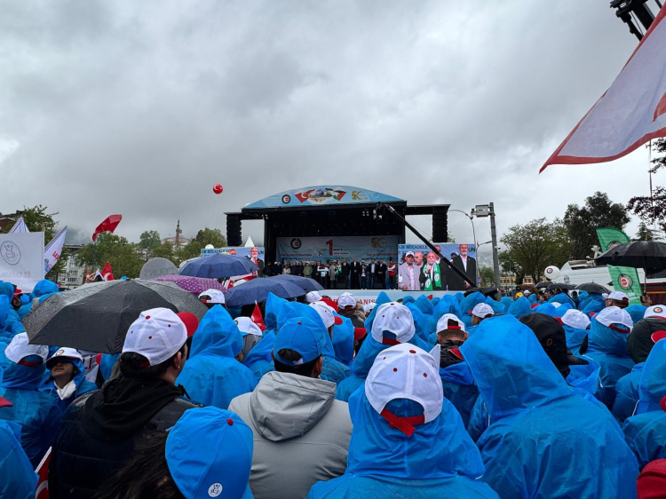 HAK-İŞ 1 Mayıs’ı Bursa’da kutladı: Emek ve adalet vurgusu - Bursa Hayat Gazetesi-6