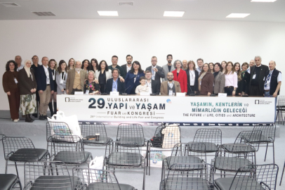 Bursa’da kentlerin geleceği mimarlık zirvesinde masaya yatırıldı!