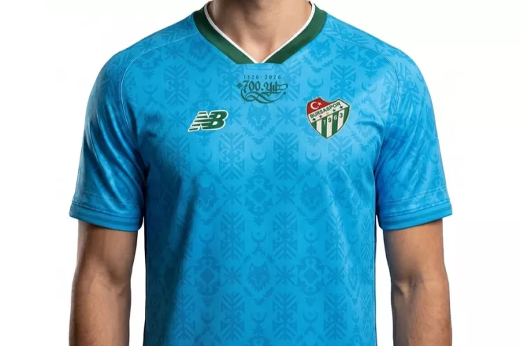 Bursaspor’un Fetih Forması’na taraftardan yoğun ilgi!-Bursa Hayat-2