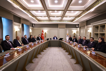 AK Parti’de medya ve tanıtım toplantısı