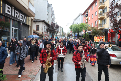 Nilüfer’de baharın müjdecisi Hıdırellez kutlandı