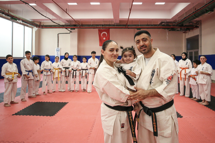 Bursa’da ailece karate mesaisi-Bursa Hayat-2