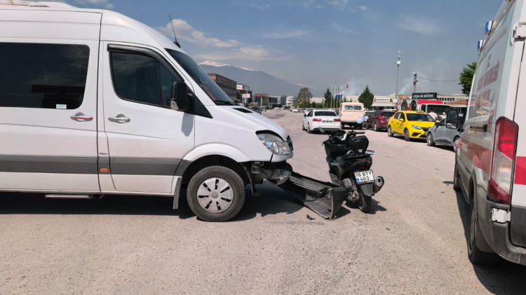 Bursa’da motosiklet kazası: Baba ve kızı yaralandı!-Bursa Hayat-3