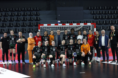 Bursa Büyükşehir Belediyespor final biletini aldı