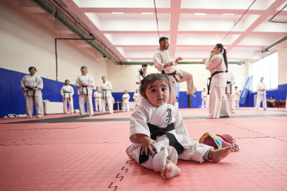 Bursa’da ailece karate mesaisi
