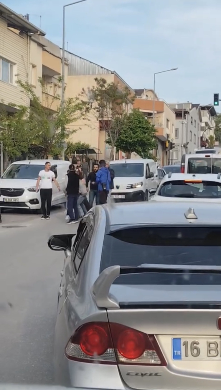 Bursa’da trafikte döner bıçaklı kavga - Bursa Hayat - 2