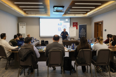 Bursa’da firmalara yapay zeka ile dijital dönüşüm eğitimi