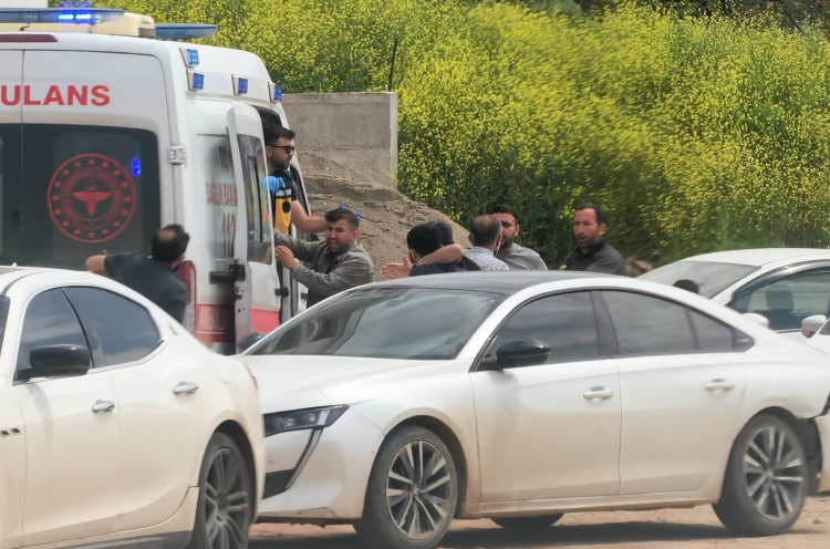 Bursa İnegöl’de inşaat işçileri arasında tekme tokat kavga! -Bursa Hayat-2