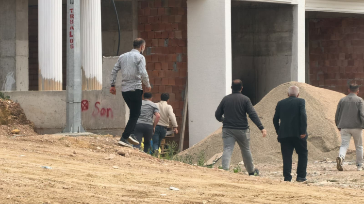 Bursa İnegöl’de inşaat işçileri arasında tekme tokat kavga! -Bursa Hayat-3