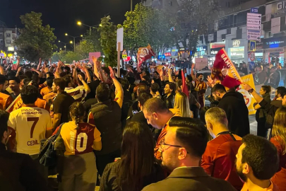 Bursa’da Galatasaray sevinci! Sokaklar bayram yerine döndü