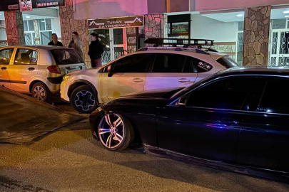 Bursa’da sokak ortasında silahlı kavga!