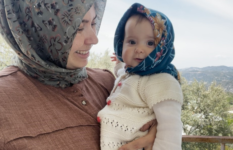 Evde duramayan bebek Gökçe milyonları gülümsetti-Bursa Hayat Gazetesi-4