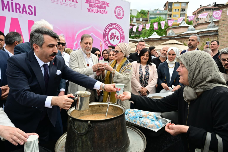 600 yıllık Erguvan Bayramı geleneği manevi atmosferle sona erdi - Bursa Hayat Gazetesi-3