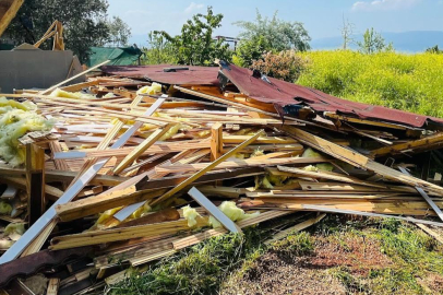 İznik’te kaçak yapı yıkımları devam ediyor
