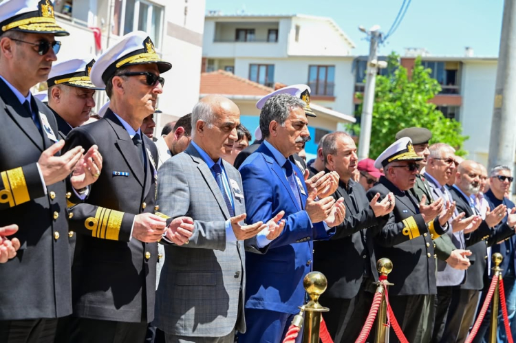 Astsubay Levent Kırdım Gemlik’te son yolculuğuna uğurlandı - Bursa Hayat Gazetesi-3