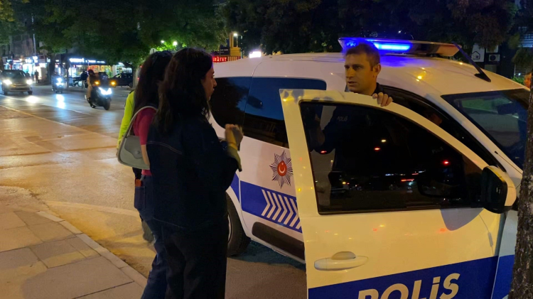 Bursa'da örnek davranış: Unutulan parayı polise teslim etti-Bursa Hayat Gazetesi-2