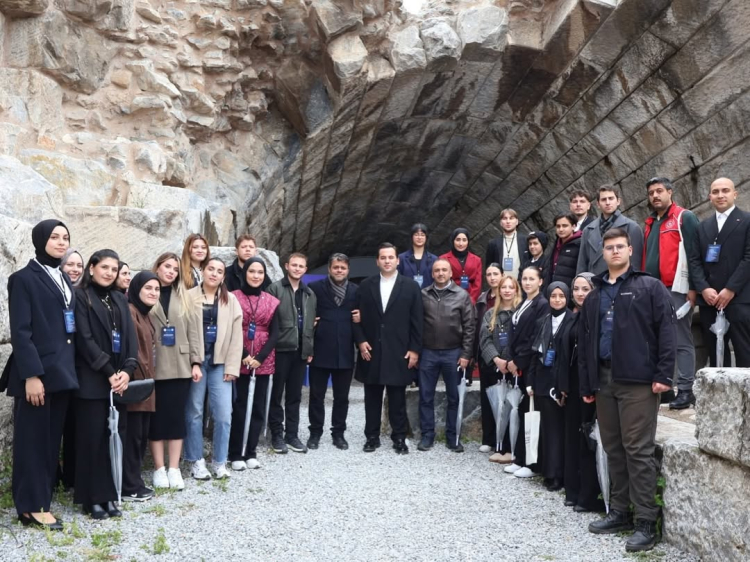 Tarih ve kültür Bursa İznik’te sahada öğrenildi - Bursa Hayat Gazetesi-2