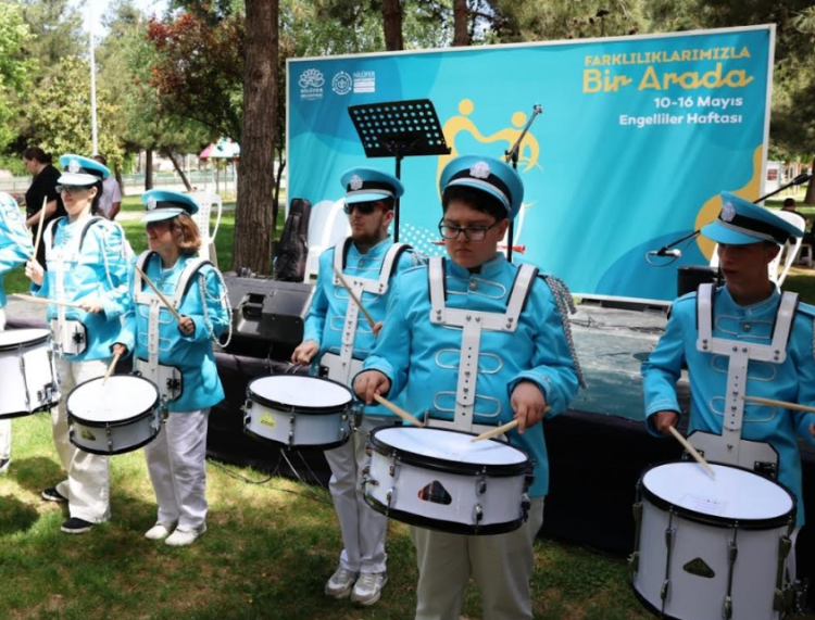 Bursa'da engelsiz coşku: Atapark bayram yerine döndü - Bursa Hayat - 3