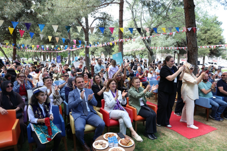 Bursa'da engelsiz coşku: Atapark bayram yerine döndü - Bursa Hayat - 2