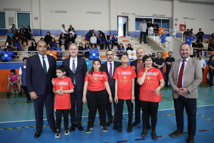 Bursa İnegöl’de Engelsiz Kalpler Futsal turnuvası - Bursa Hayat Gazetesi-4