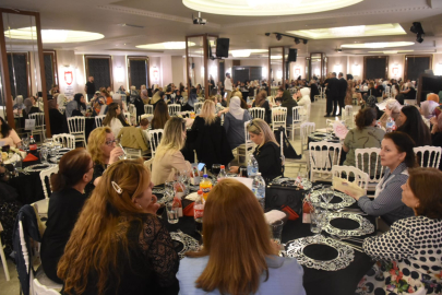 Bursa Şoförler Odası’ndan kadın üyelere özel kutlama