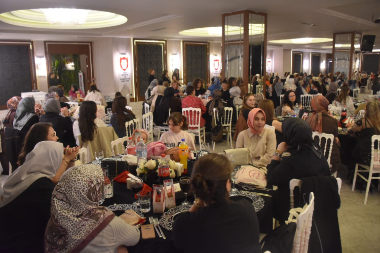 Bursa Şoförler Odası’ndan kadın üyelere özel kutlama - Bursa Hayat Gazetesi-2