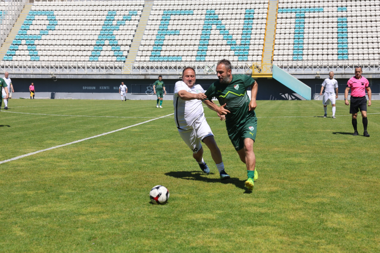 Balkan Master Futbol Turnuvası Bursa’da kardeşlik köprüsü kurdu - Bursa Hayat Gazetesi-3