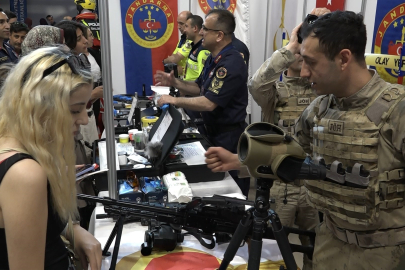 Bursa'da "Kariyer Fuarı"nda jandarma şovu