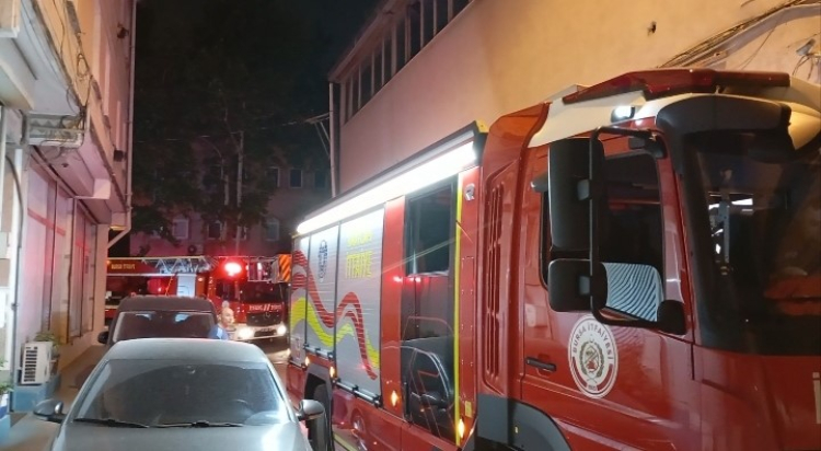Bursa'da gece yarısı alevler yükseldi!-Bursa Hayat Gazetesi-2